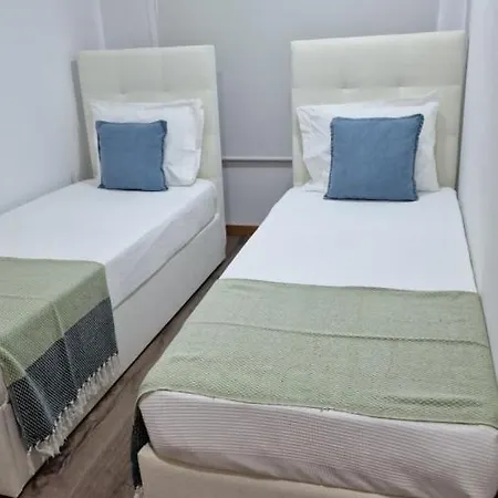 호스텔 A.l. Katekero *