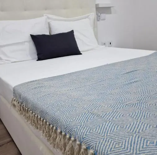 A.l. Katekero بيت شباب *