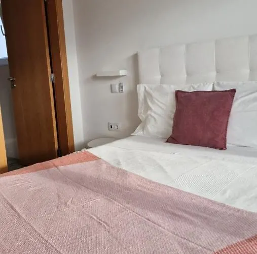 A.l. Katekero بيت شباب *